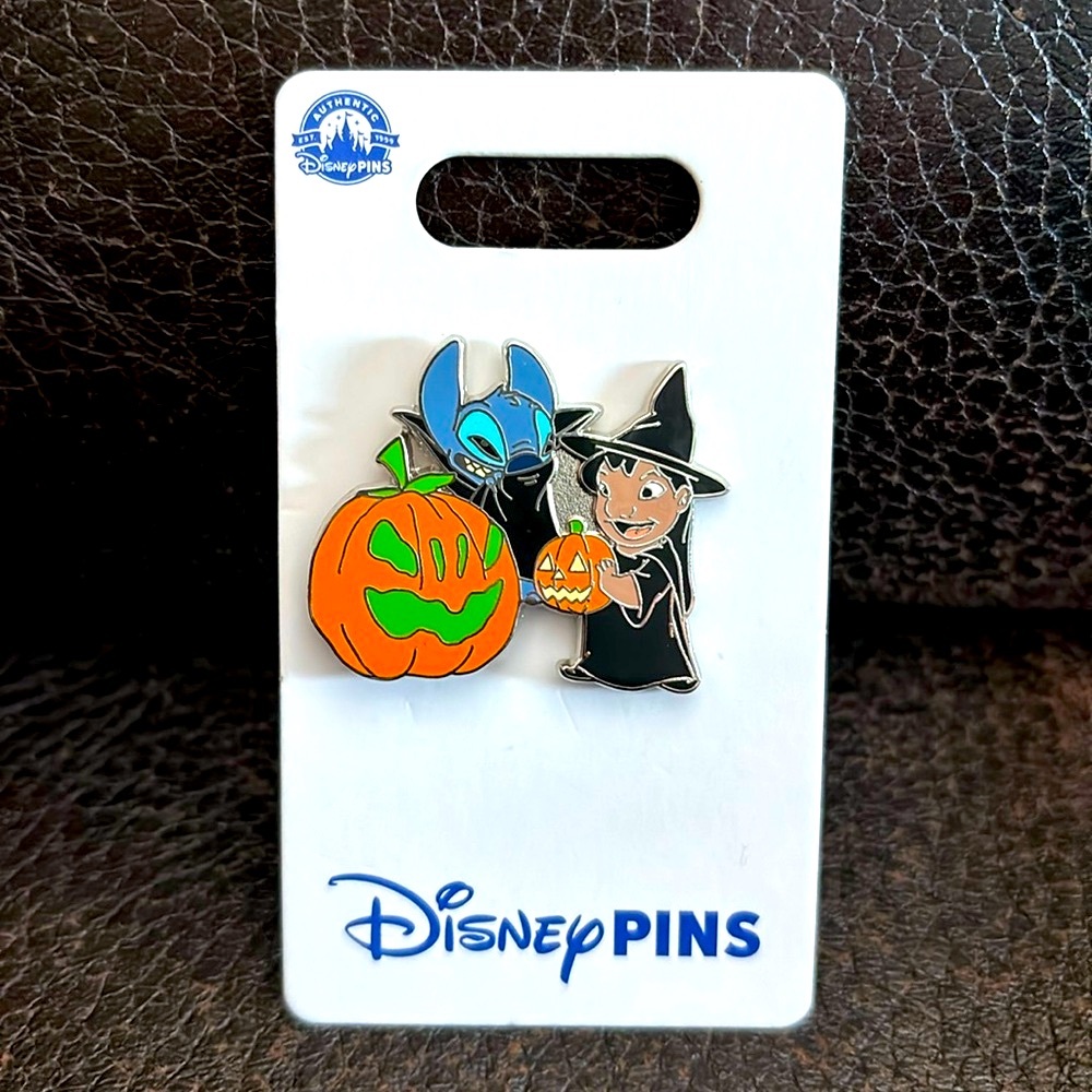 Collectable Disney Parks Lilo and Stitch Halloween Carving Pumpkin Pin